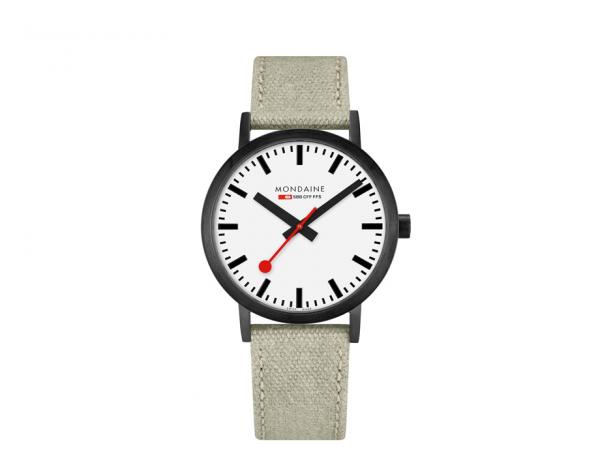 A660-30360-61SBG - Mondaine Classic 40mm IP Nero