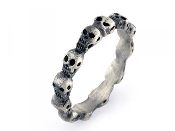 AA111E - Anello con Teschi Zulian in Argento