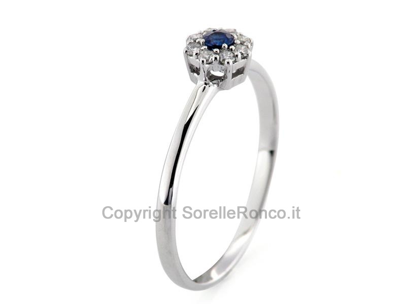 ANELLO ZAFFIRO BLU CENTRALE E DIAMANTI