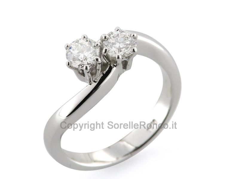 ANELLO SOLITARIO CONTRARIE' CT. 0.66 