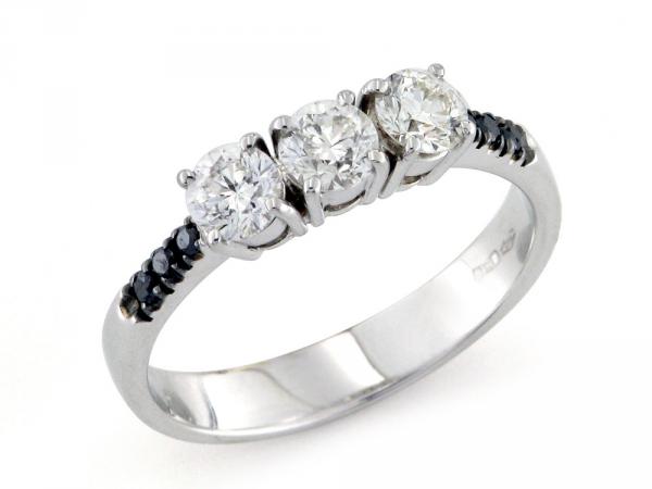 CF00154 - Anello Trilogy Oro Bianco Diamanti 0.79 Ct