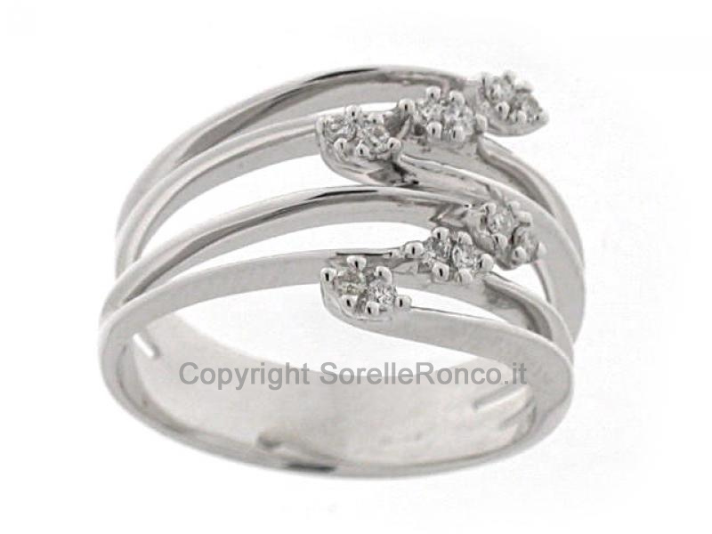 ANELLO IN ORO CON DIAMANTI