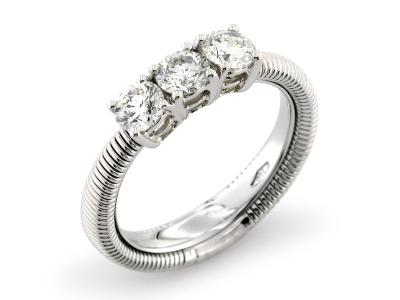 Anello Trilogy Oro e Diamanti ct. 1.07