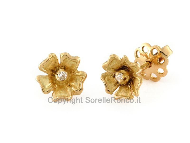 ORECCHINI A FIORE CON DIAMANTI
