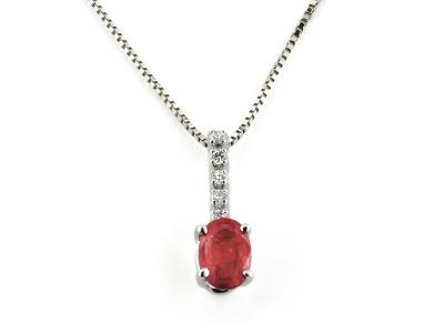 Collana con Diamanti e Rubino 0.60-0.70 Ct  6x4mm