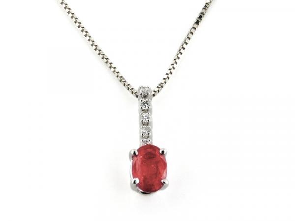 CF00286 - Collana con Diamanti e Rubino 0.60-0.70 Ct  6x4mm
