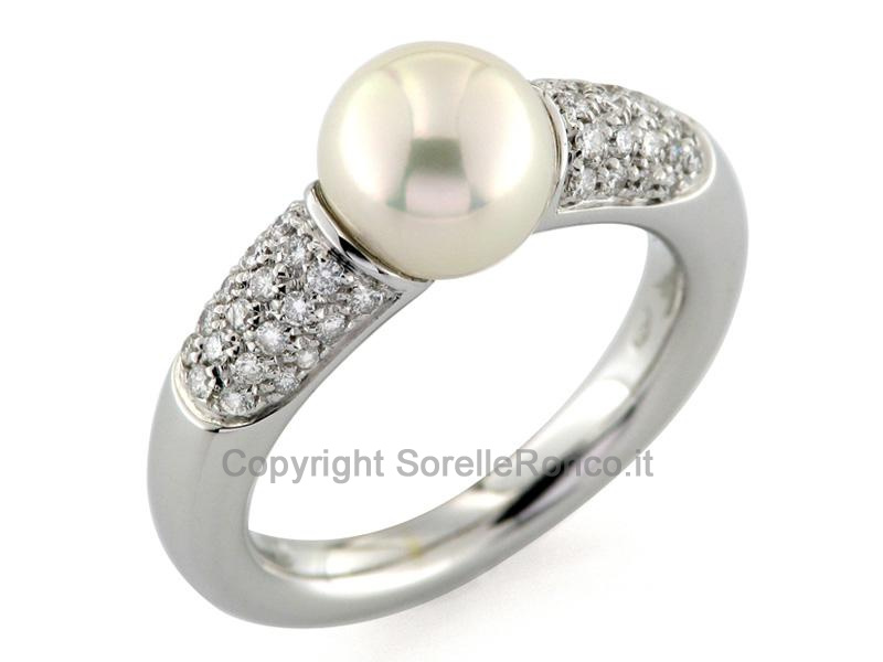ANELLO PERLA E PAVÈ DIAMANTI