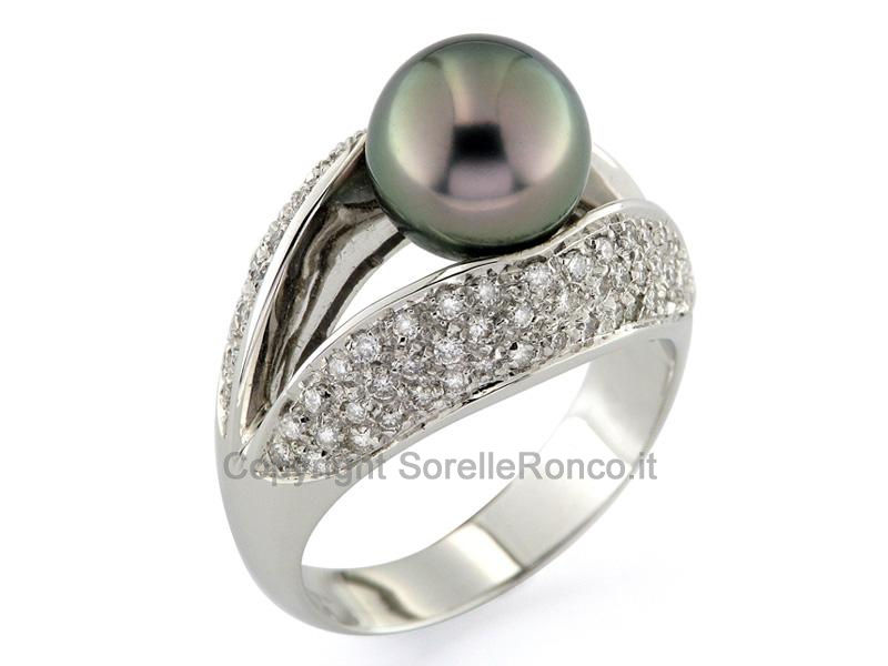 ANELLO CON PERLA NERA IN ORO E DIAMANTI