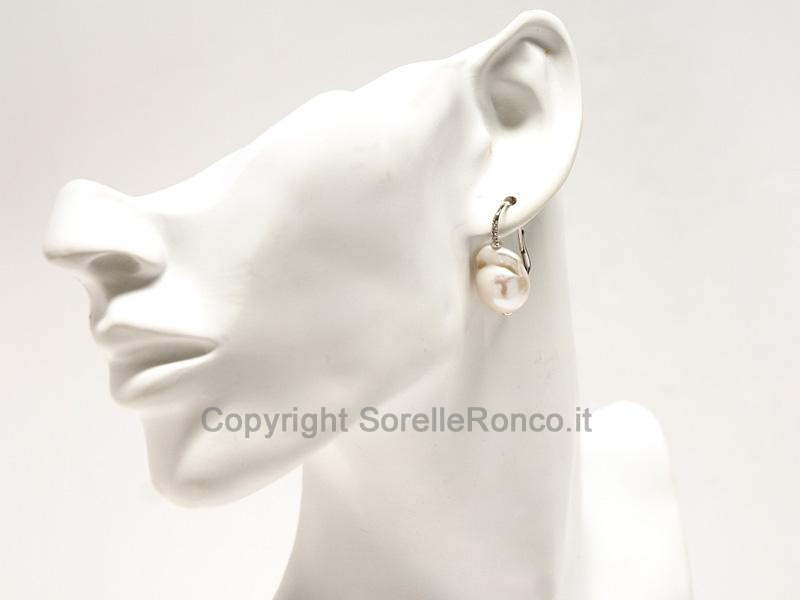 ORECCHINI CON PERLE BAROCCHE E DIAMANTI
