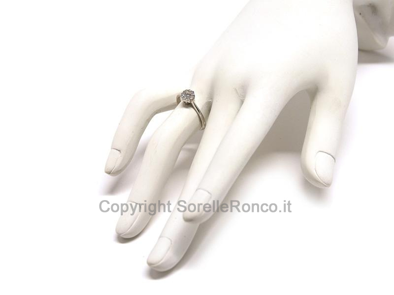 ANELLO IN ORO CON DIAMANTI BRILLANTI