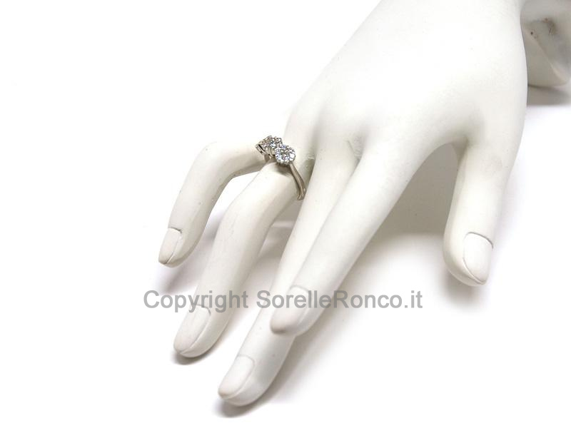 ANELLO TRILOGY FIORI DI DIAMANTI CT 0.96