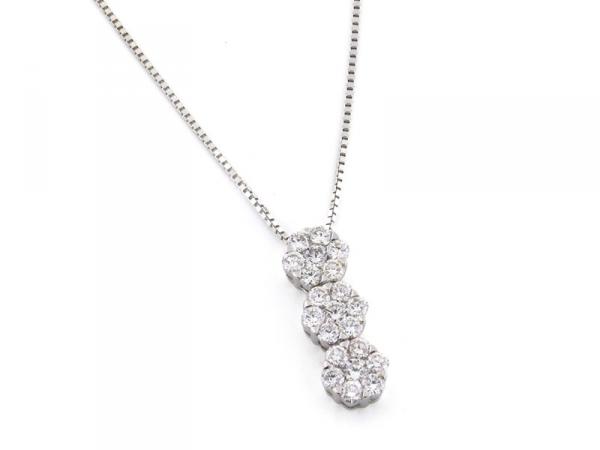 CF00754 - Collana Trilogy 3 Fiori Diamanti ct 0.40