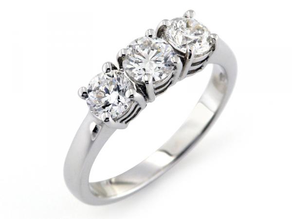 CF00761 - Anello Trilogy in Oro Diamanti ct. 1.38