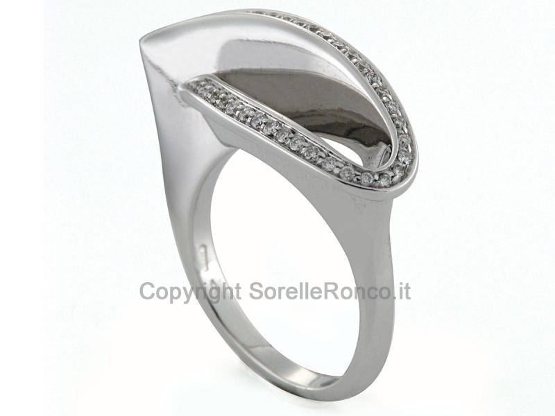 ANELLO FANTASIA IN ORO CON DIAMANTI