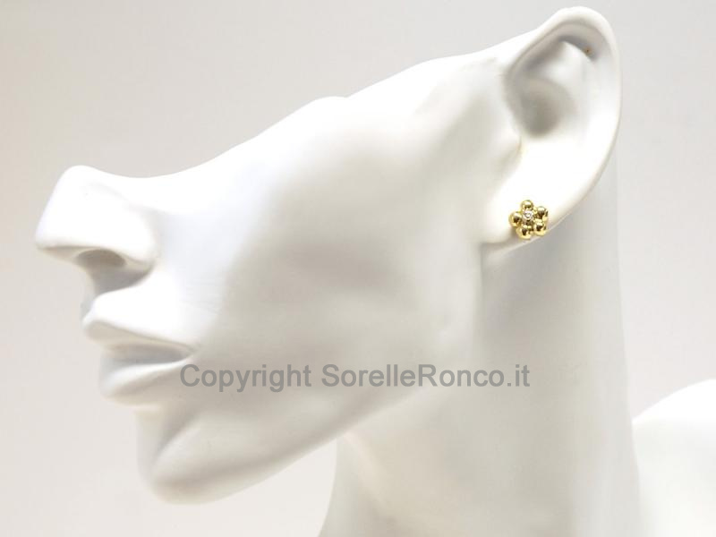 ORECCHINI A FIORE IN ORO CON DIAMANTI