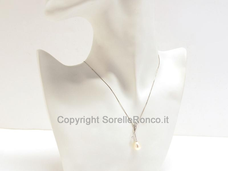 COLLANA CON PERLA GOCCIA 9 MM E DIAMANTE