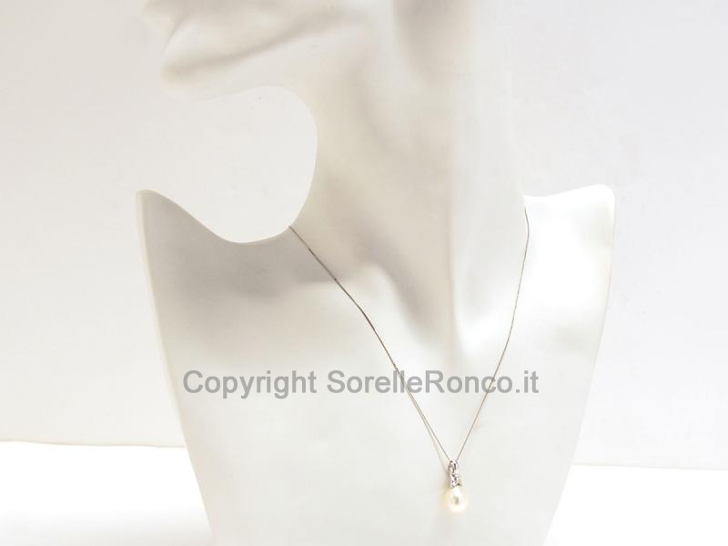 COLLANA PERLA A GOCCIA 9 MM E DIAMANTE