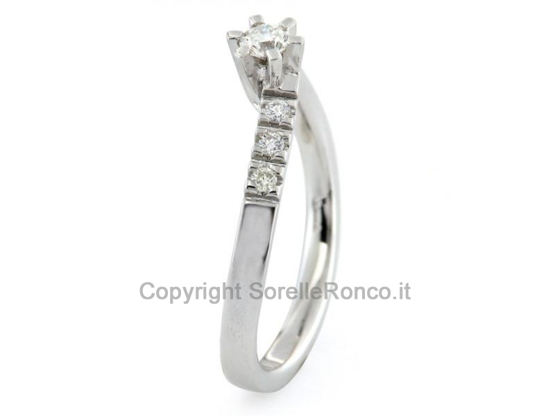 ANELLO CONTRARIE CON DIAMANTI CT. 0.13