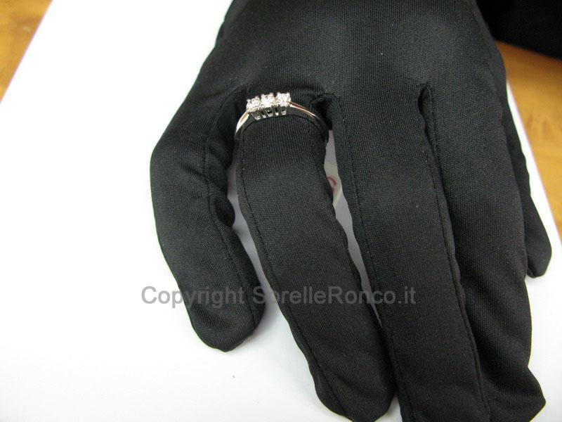 ANELLO TRILOGY CON DIAMANTI CT. 0.32