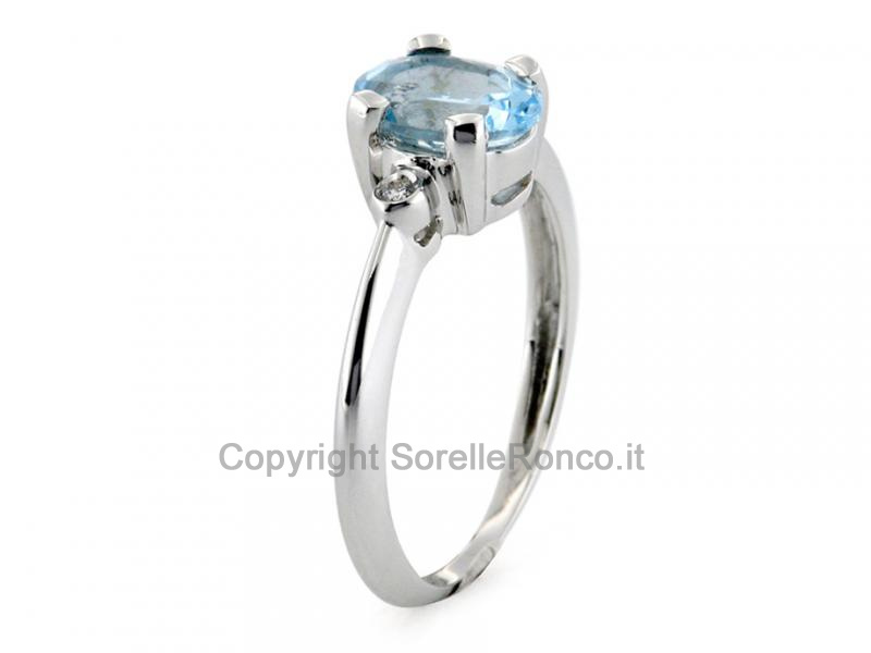 ANELLO CON ACQUAMARINA E DIAMANTI