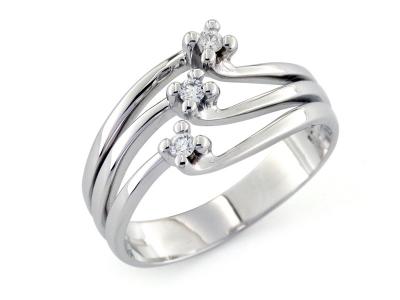 Anello Trilogy con Diamanti ct. 0.09