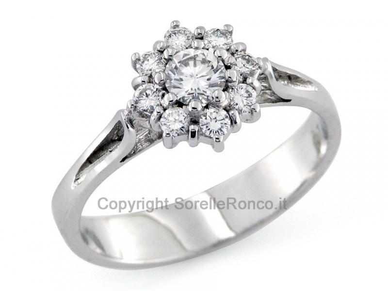 ANELLO A FIORE ORO E DIAMANTI
