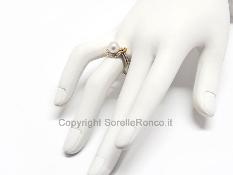 ANELLO CONTRARIÈ CON DIAMANTI E PERLA