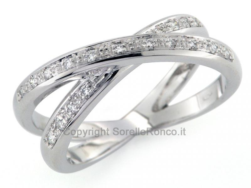 ANELLO INCROCIATO CON DIAMANTI 0.15 CT