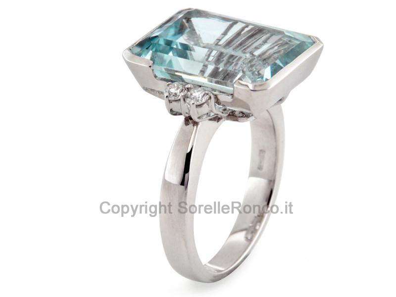 ANELLO ACQUAMARINA 10.00 CT E DIAMANTI