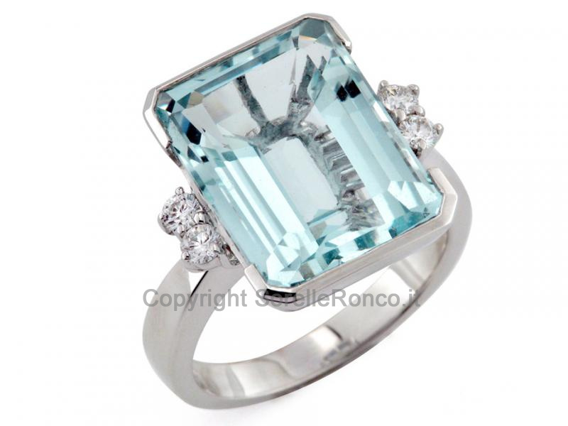 ANELLO ACQUAMARINA 10.00 CT E DIAMANTI
