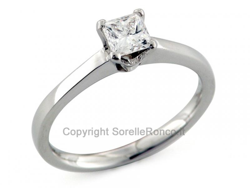 ANELLO SOLITARIO DIAMANTE QUADRATO 0.51CT 4 GRIFFE