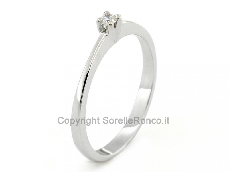 ANELLO CON DIAMANTE SOLITARIO 0.05 CT