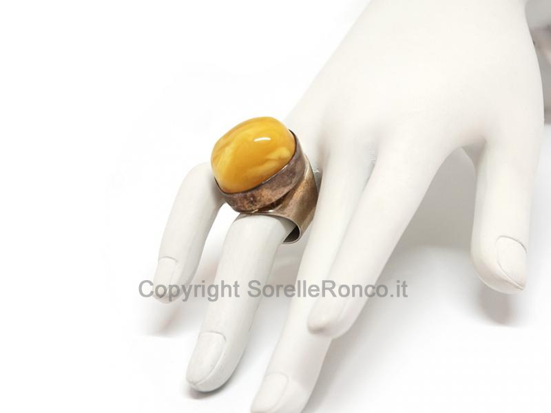 ANELLO ARGENTO CON AMBRA BALTICA MIELE