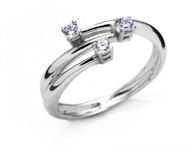 Anello Trilogy con Zirconi