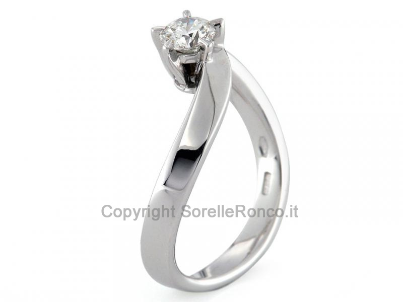 ANELLO SOLITARIO CON DIAMANTE DA 0.40 CT