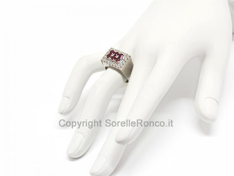ANELLO FIORE ORO DIAMANTI E RUBINI