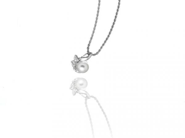 CF01623 - Collana in Oro e Perla ø 7 mm