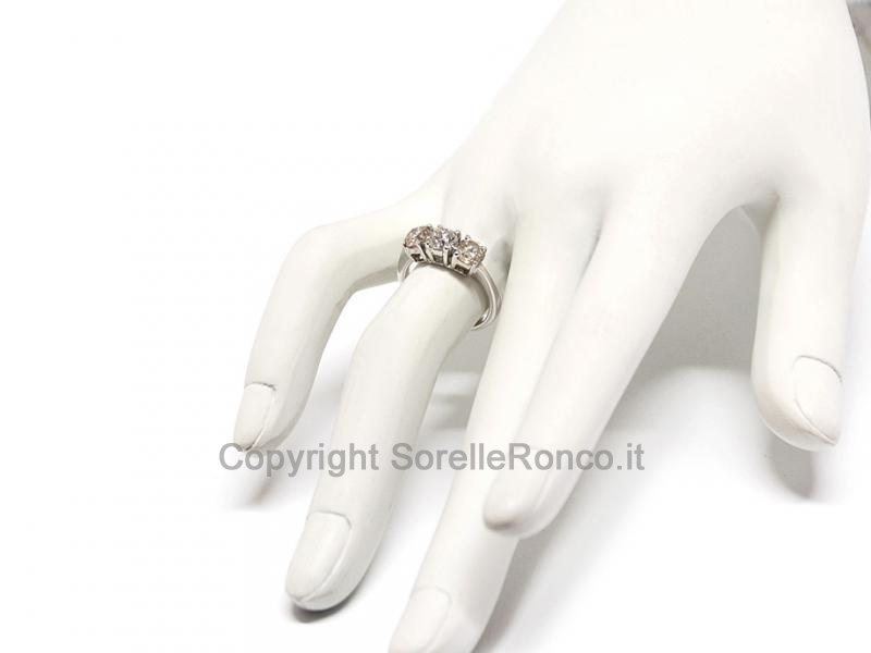 ANELLO TRILOGY CON 3 DIAMANTI 1.50 CT