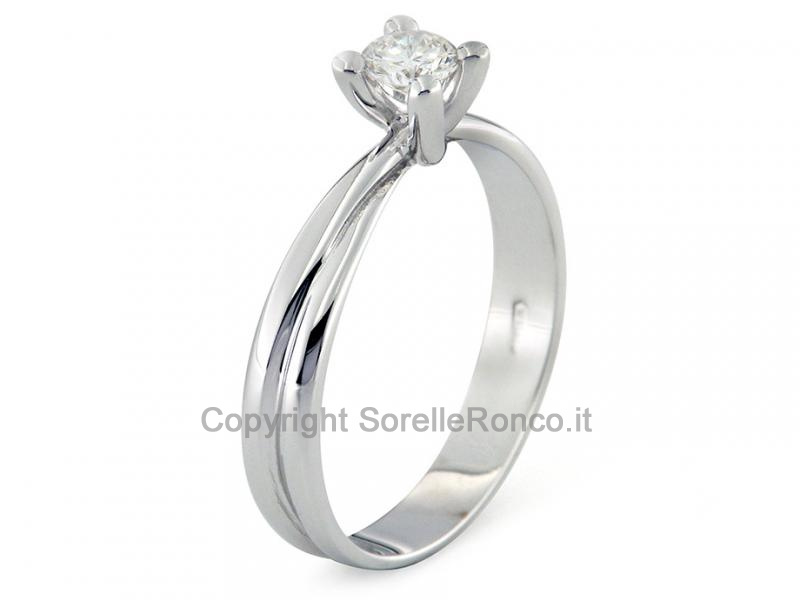 ANELLO SOLITARIO CON DIAMANTE DA 0.23 CT