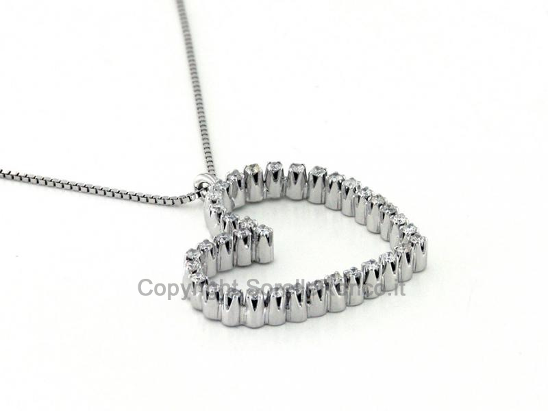 COLLANA PENDENTE CUORE E DIAMANTI 0.30CT