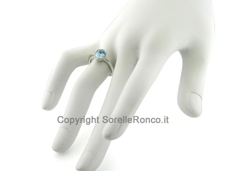 ANELLO IN ORO CON ACQUAMARINA NATURALE 0.70 CT