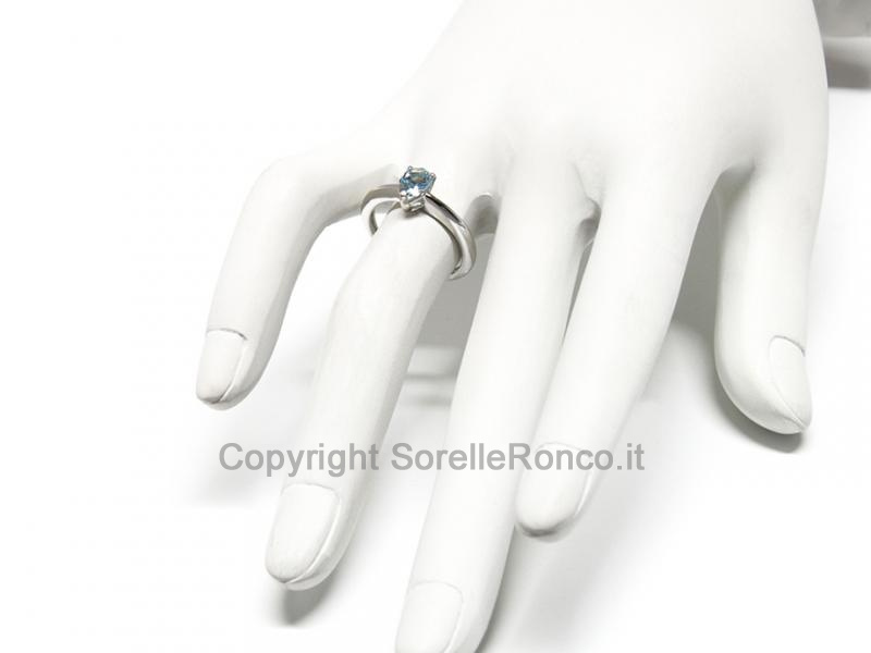 ANELLO IN ORO CON ACQUAMARINA 0.60 CT