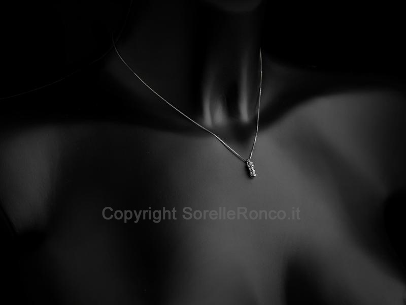 COLLANA IN ORO BIANCO CON DIAMANTI 0.06 CT
