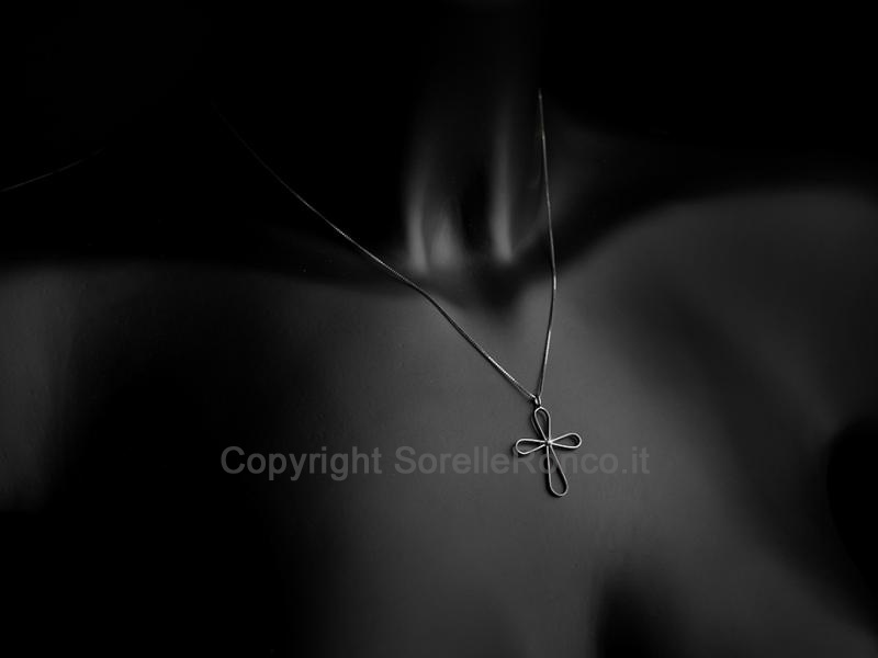 COLLANA CROCE DIAMANTE PUNTOLUCE