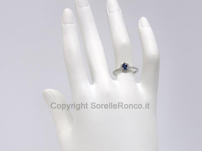 ANELLO ORO BIANCO DIAMANTI E ZAFFIRO 0.45 CT
