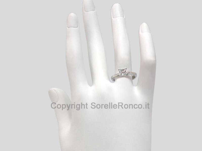 ANELLO SOLITARIO DIAMANTE CARRÉ 0.98 CT