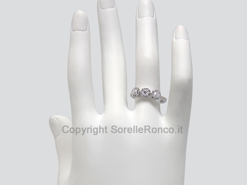 ANELLO TRILOGY ORO E DIAMANTI 0.61 CT