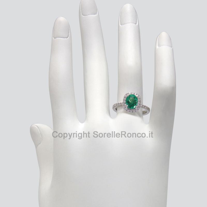ANELLO CON DIAMANTI E SMERALDO 1.40 CT