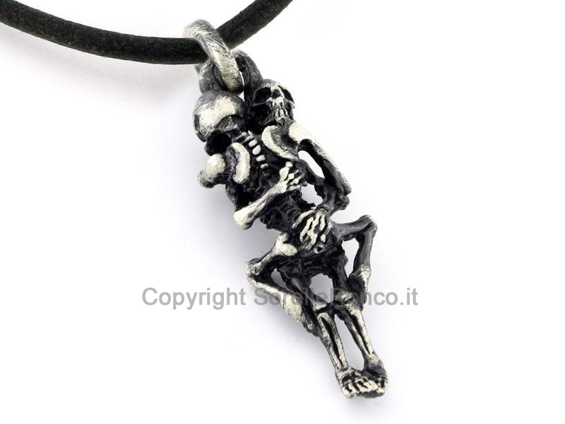 PENDENTE EROTICO ZULIAN IN ARGENTO