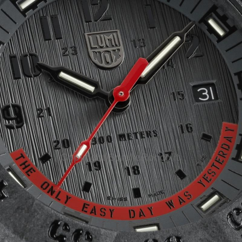 LUMINOX AIR MASTER CARBON NAVY SEAL 46MM GRIGIO